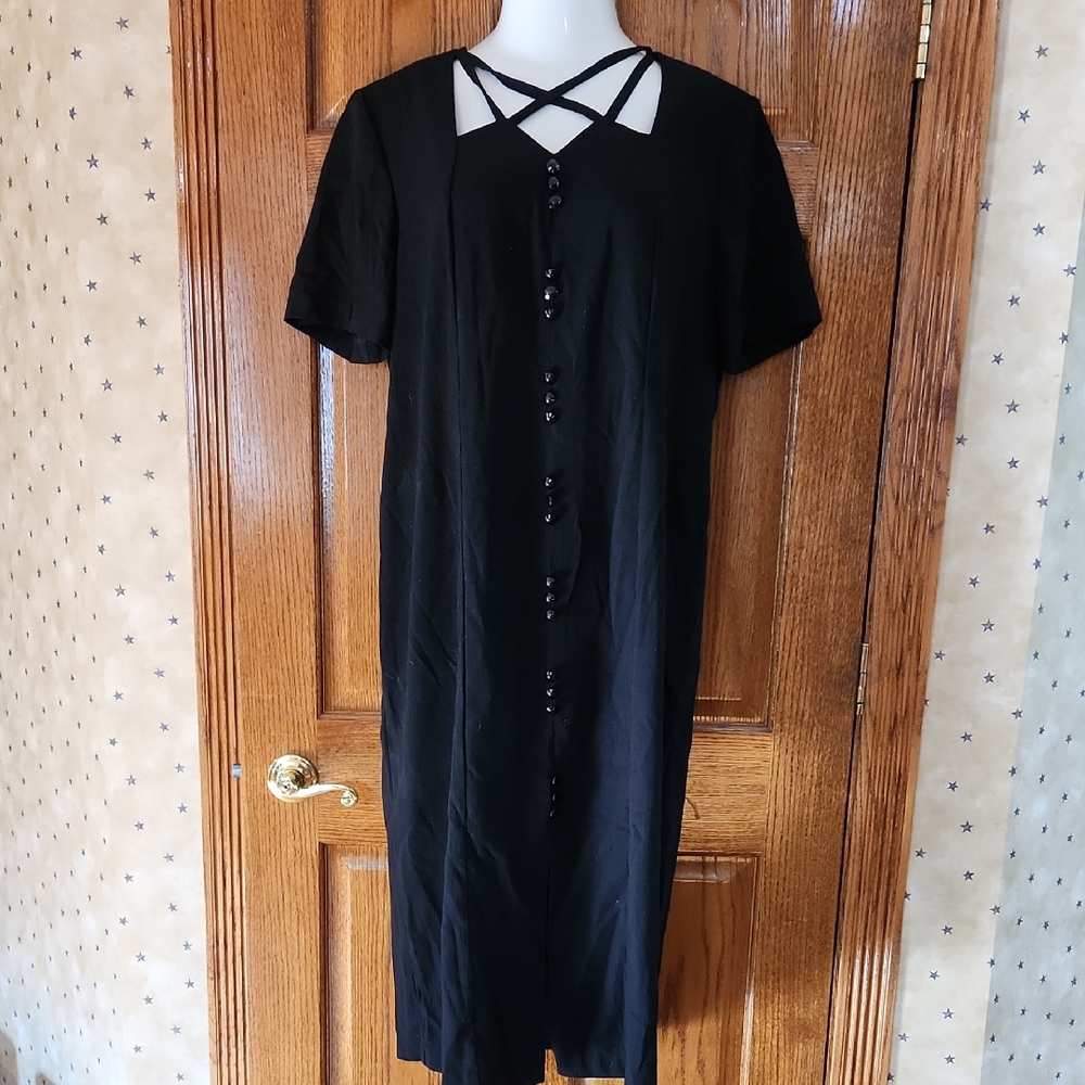 Kathie Lee Elegant Black Button-Down Dress